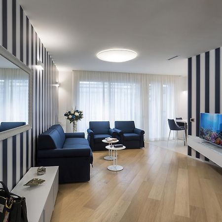 Embassy Aparthotel Rimini Exteriör bild