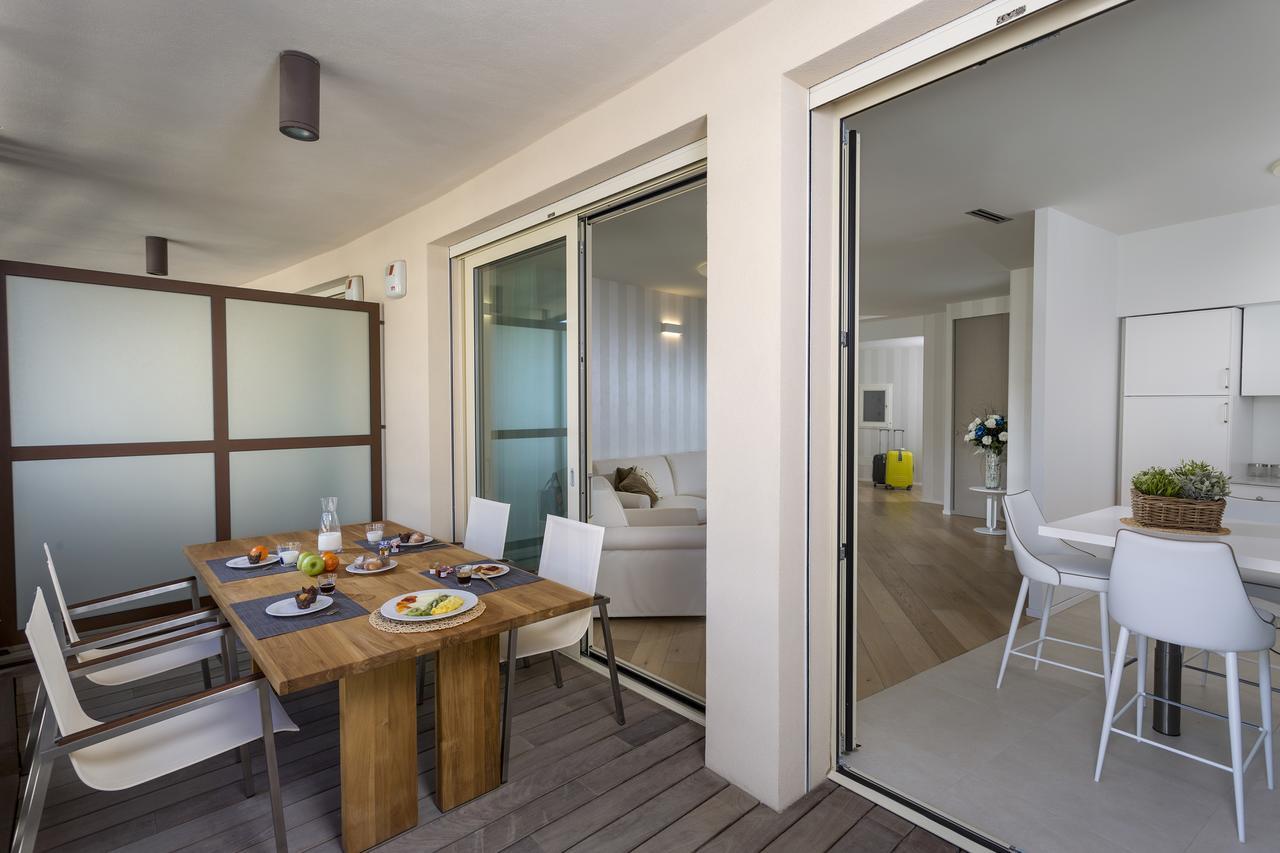 Embassy Aparthotel Rimini Exteriör bild
